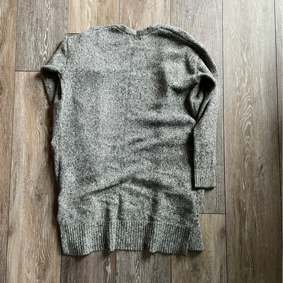 Old navy long cardigan - Picture 2 of 5